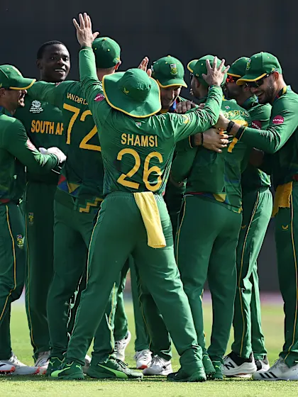 South Africa boost semi-final chance with dismantling of Bangladesh