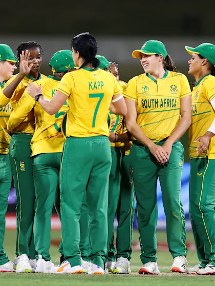 South Africa squeeze past Pakistan