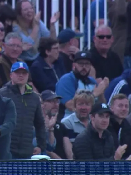CWC_2019_MATCH25_NZvSA_DE_GRANDHOMME_FOUR_FAN_REACT_SLO_MO