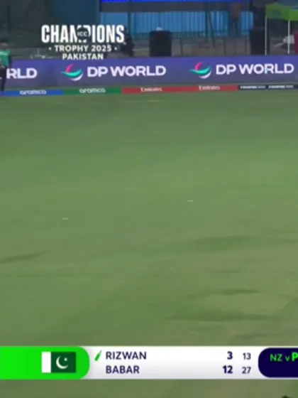 Glenn Phillips doing Glenn Phillips things | PAK v NZ | Champions Trophy 2025