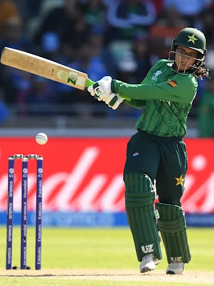Muneeba Ali frees her arms and clears the fence | Women's T20WC 2026