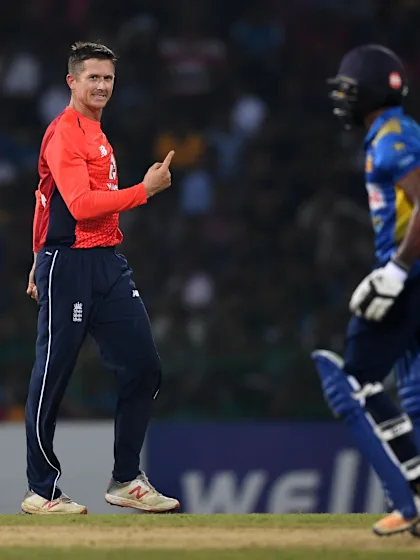 Denly and Rashid bowl England to victory