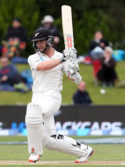 Williamson joins 1000 club as New Zealand stretches lead
