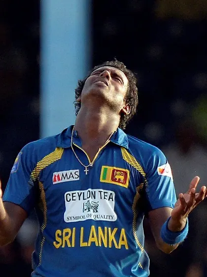 Mathews suspended for two ODIs for slow over-rate in Trinidad