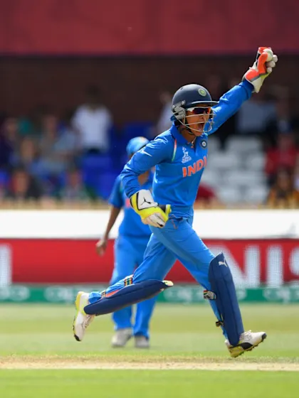 Deepti Sharma, DRS and history made