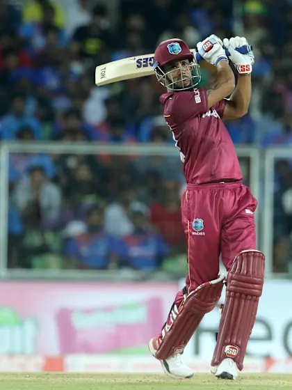 Simmons half-century sets up T20I decider in Mumbai