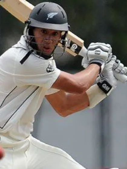 Taylor and Willamson rescue tourists