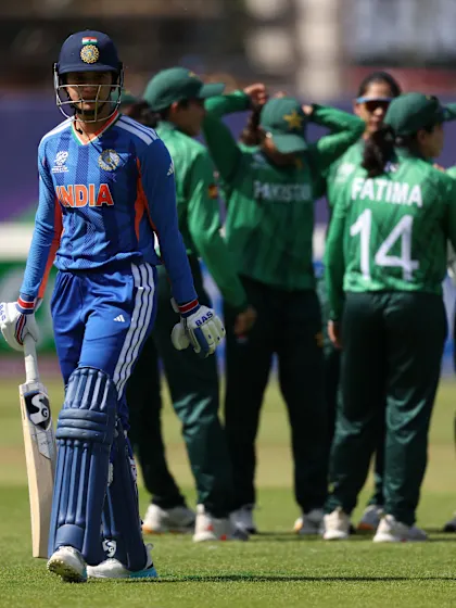 Sana's brilliant run ends Mandhana's stay | Women's T20WC 2026
