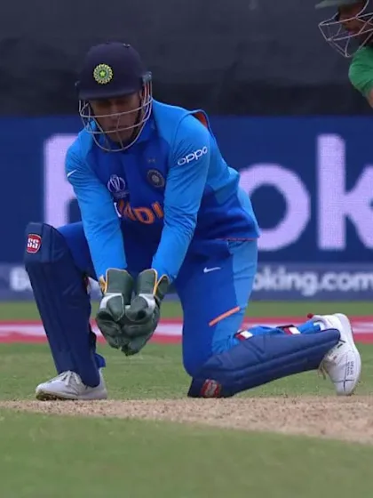 CWC_2019_MATCH40_BANvIND_DHONI_WAITING_STUMP