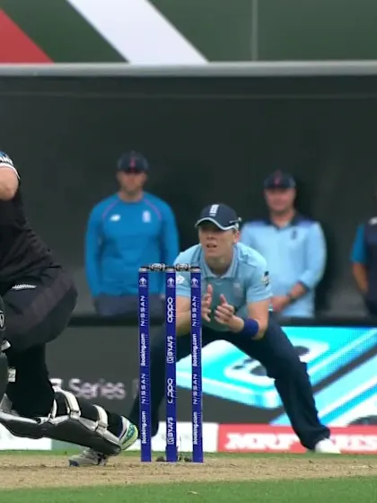 Logo of FOUR: Sophie Devine plays beautiful cover drive