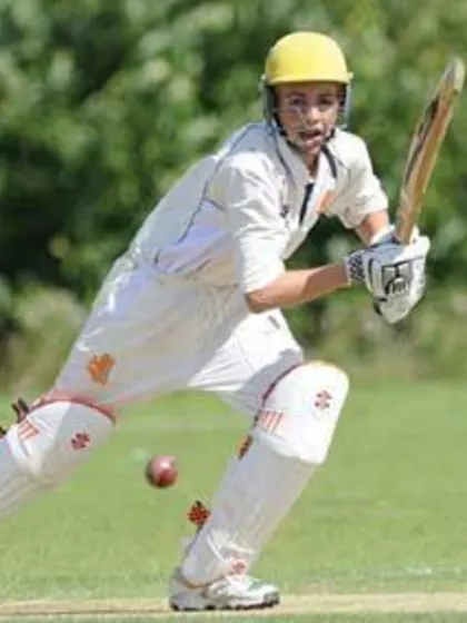 Overdijk leads Netherlands to top of the table