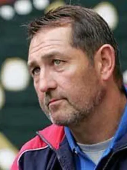 Gooch urges England on to greater heights