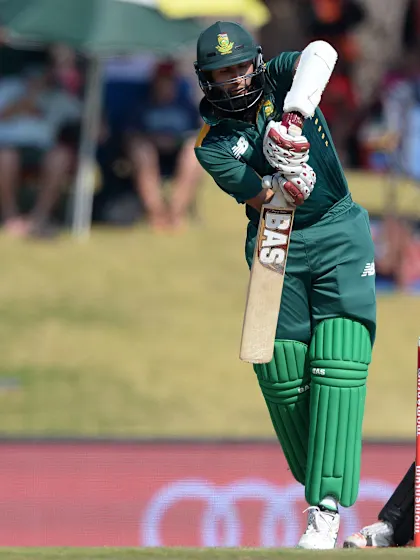 Amla, bowlers lead South Africa to victory