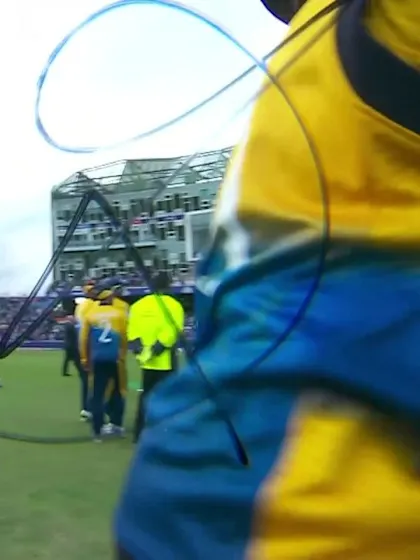 CWC19: SL v IND - Malinga signs camera