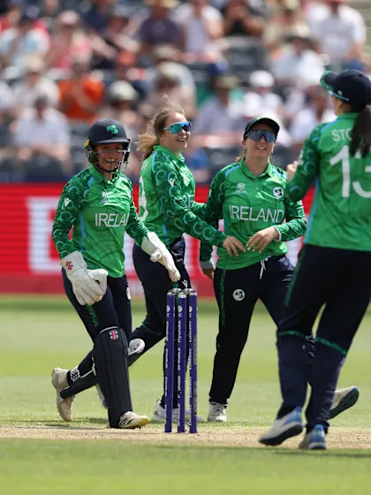 Murray land the big wicket of Matthews | Women's T20WC 2026