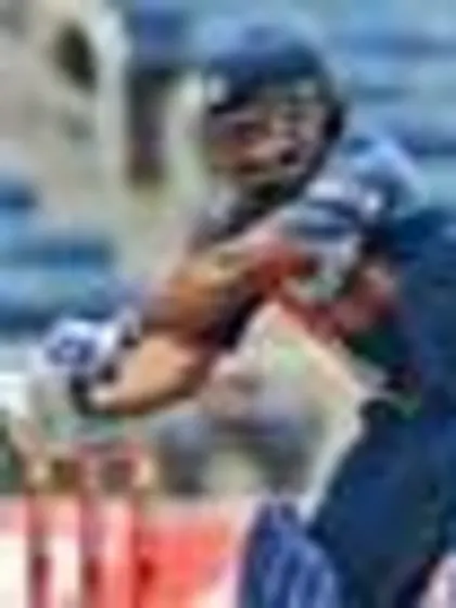 Mahendra Singh Dhoni wins ODI Player of the Year 2009