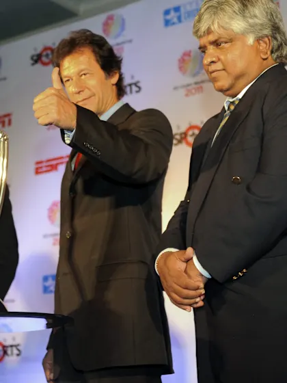 Kapil, Richards back India to win CWC 2011