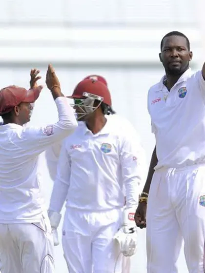 Benn, Roach keep New Zealand to 293