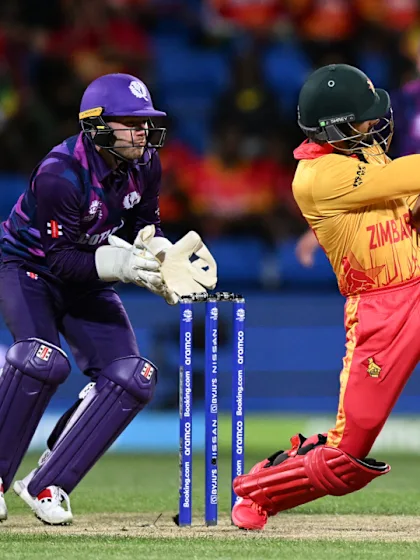 Six: Raza swats it away for much-needed six | T20WC 2022