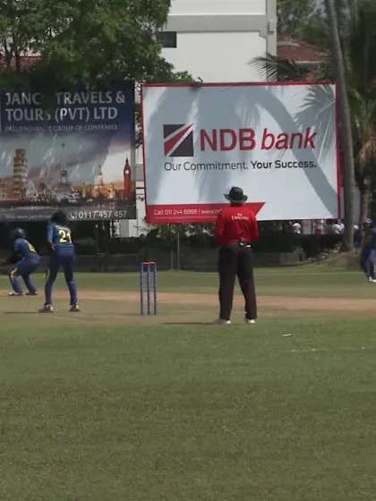 Stunning effort at boundary catch from Sri Lanka
