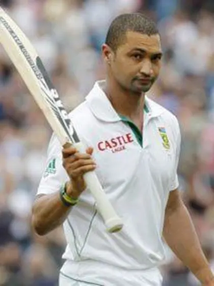 Petersen hits 182 as South Africa take control