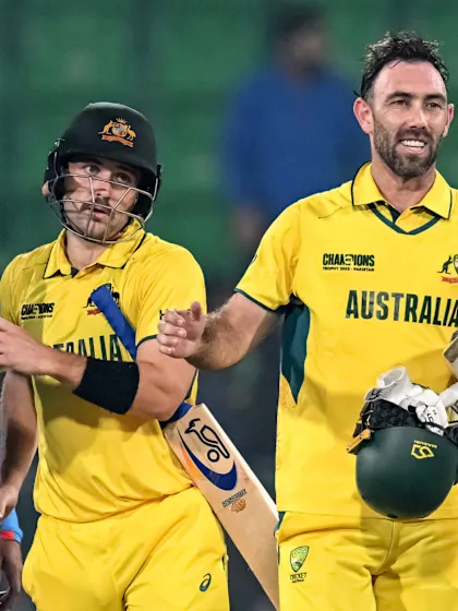 Inglis stuns England in runfest | Hindi Highlights | Champions Trophy 2025