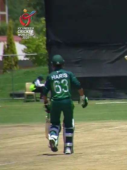 ICC U19 CWC: PAK v ZIM – Schadendorf grabs a one-handed stunner