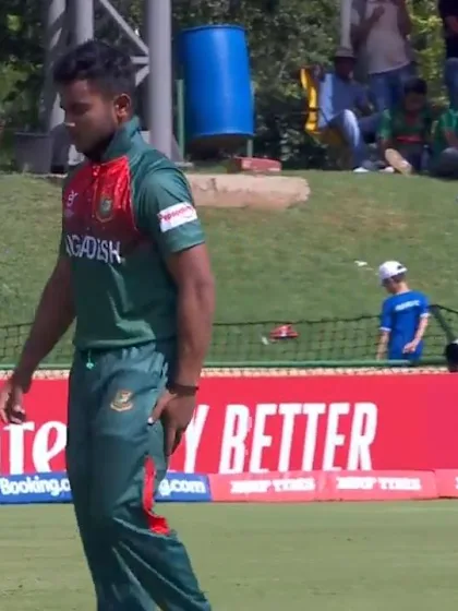 ICC U19 CWC: IND v BAN – Parvez Hossain retires hurt on 25
