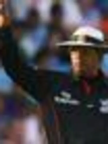 Asoka de Silva honoured for reaching 100-ODI landmark