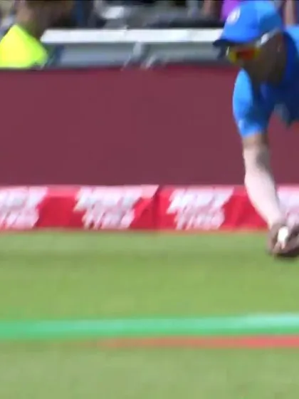 CWC19: SL v IND - Hardik takes a stunning catch 