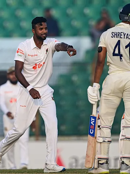 Shreyas Iyer reprieved after bails fail to dislodge