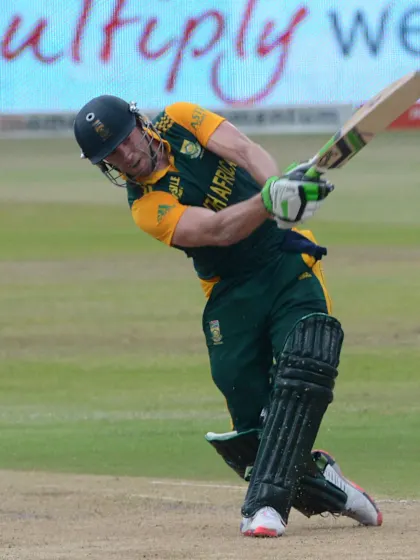 Clinical South Africa clinches rain-hit game