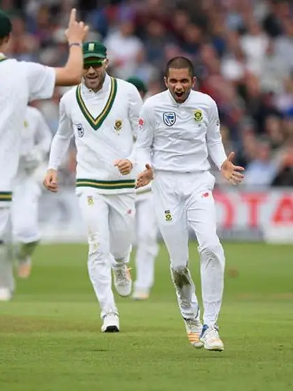 Morris, Maharaj leave England reeling