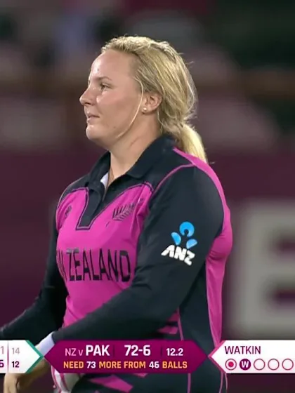 NZ v PAK: Nida Dar is Jess Watkin's third wicket