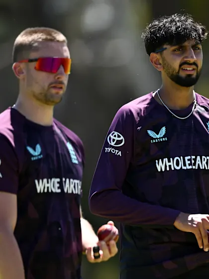 Spinner replaces injured speedster in England’s Gabba XI
