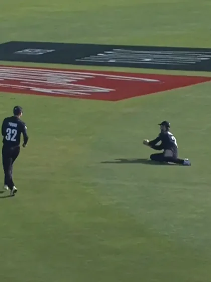 Excellent catch from Kane Williamson | BAN v NZ | Champions Trophy