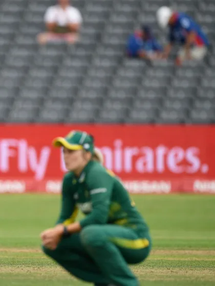 England into final after tense win over South Africa