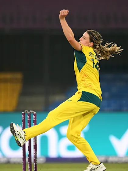 Sutherland bowls a jaffa | Rexona POTD | CWC25