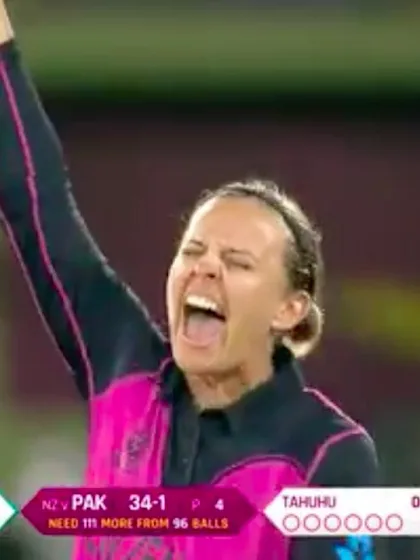 Nissan POTD: Tahuhu's ripper to dismiss Umaima