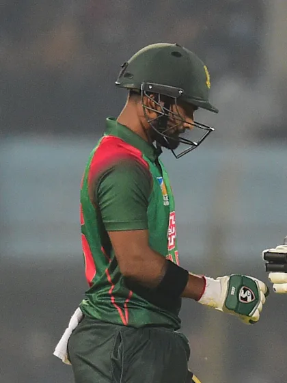 Kayes-Das stand sinks Zimbabwe and seals series for Bangladesh