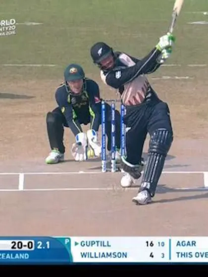 Guptill smashes back to back sixes off Agar