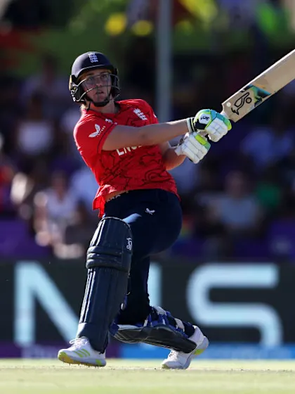 England turn on the power in statement opening win