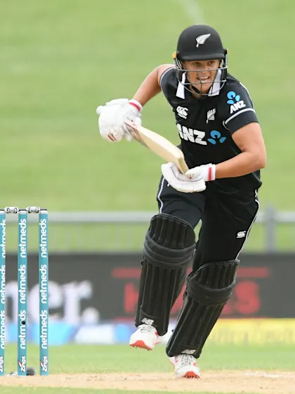 All-round New Zealand claw one back to end IWC series 2-1