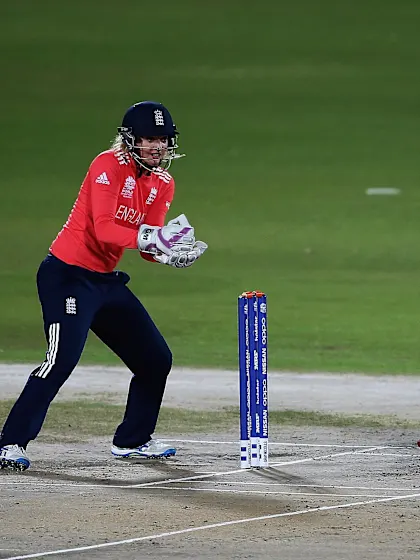 England threat looms for Windies in title defence