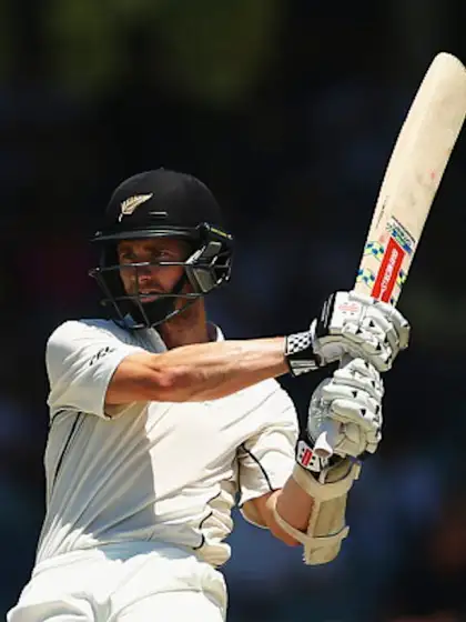 Williamson and Warner narrow the gap with number-one ranked de Villiers