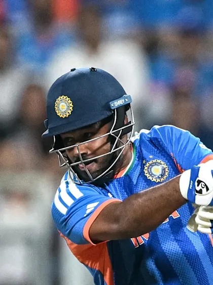 LIVE: Another Samson special gives India momentum