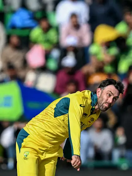 Maxwell gets Buttler after being hit for six | AUS v ENG | Champions Trophy 2025