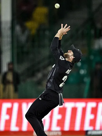 Sobha POTD: Kane Williamson grabs a superb catch