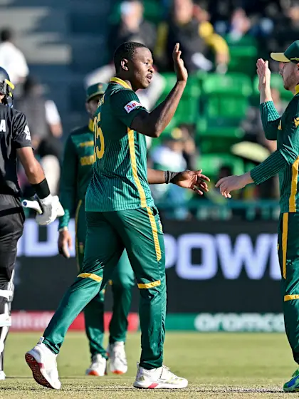 South Africa take crucial wickets | SA v NZ | Champions Trophy 2025