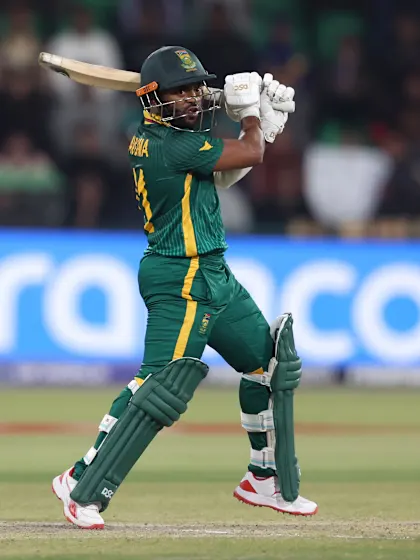 South Africa make inroads into huge total | SA v NZ | Champions Trophy 2025